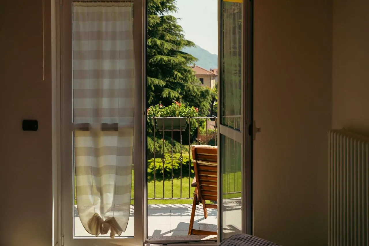 Residence Antico Torchio Dervio Aparthotel