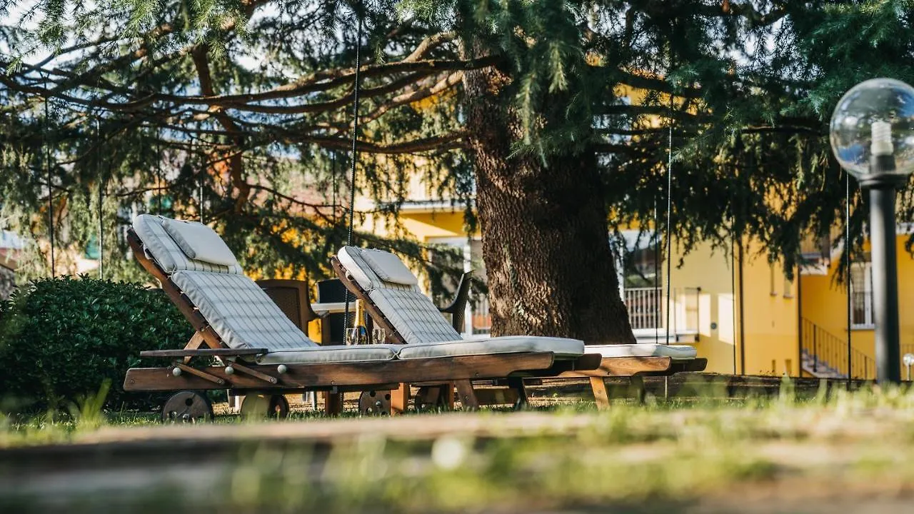 Aparthotel Residence Antico Torchio Dervio Italy