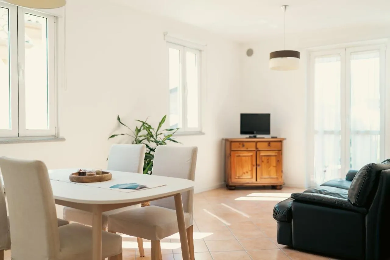 Residence Antico Torchio 데르비오